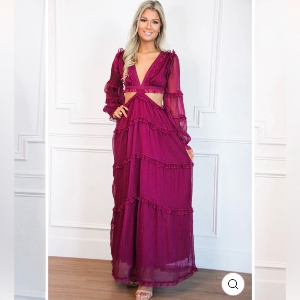 Bella & Bloom long sleeve Magenta backless dress -EUC